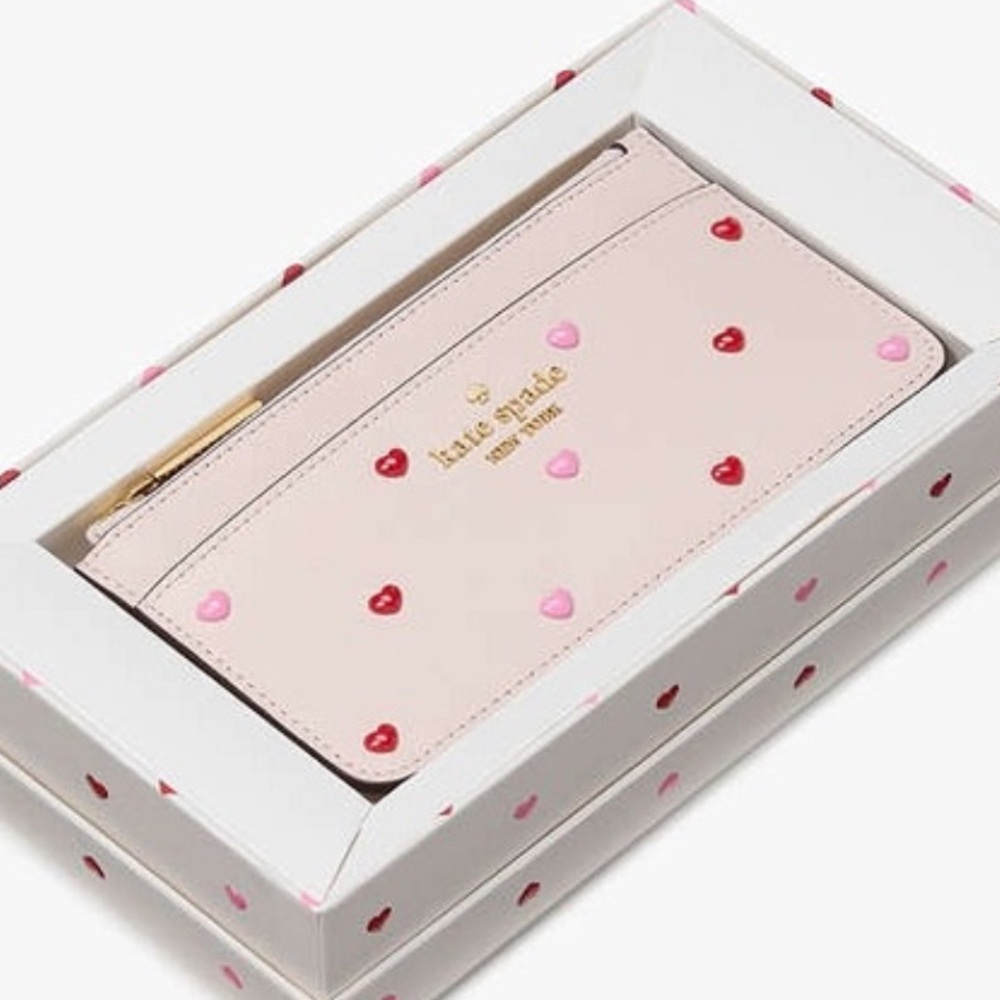 ♠️kate spade Boxed Madison Heart Studs Large Slim Card Holder ♠️
